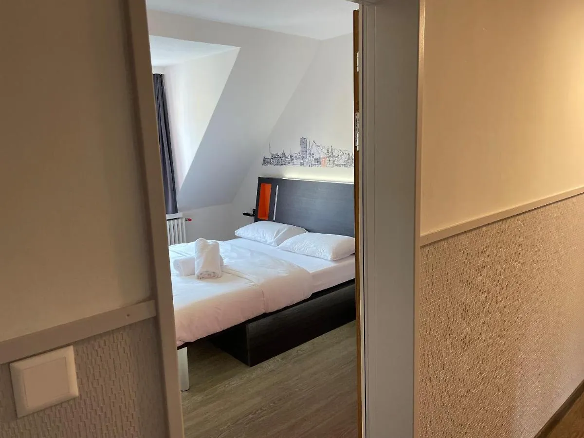 ** Hotel Easyhotel Zuerich Limmatplatz Švýcarsko